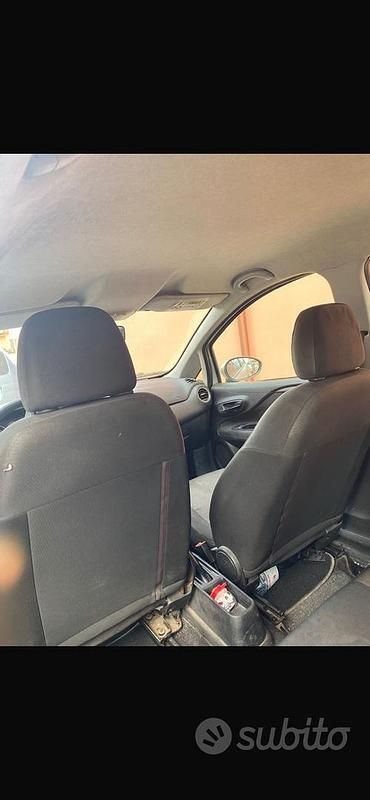 Usata Fiat Punto 85 CV (62 kW) 2015 Grigio Utilitaria