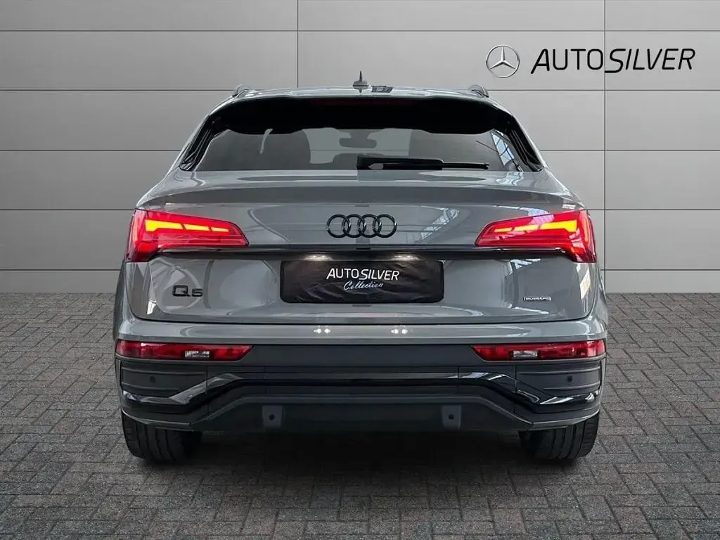 Usata Audi Q5 Sportback S-Line 204 CV (150 kW) 2022 Grigio / metallizzato SUV