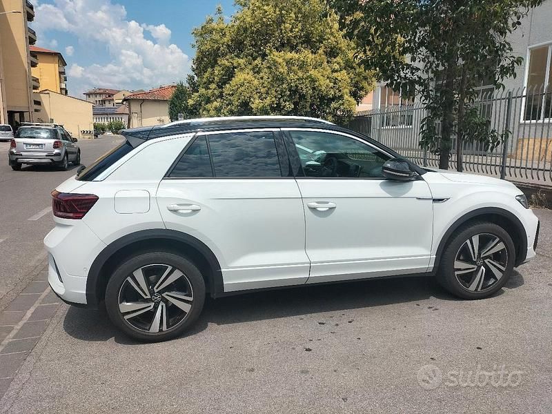 Usata VW T-Roc R-line 150 CV (110 kW) 2023 Bianco SUV