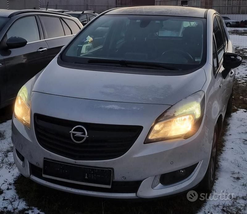 Usata Opel Meriva 100 CV (73 kW) 2015 Grigio Monovolume