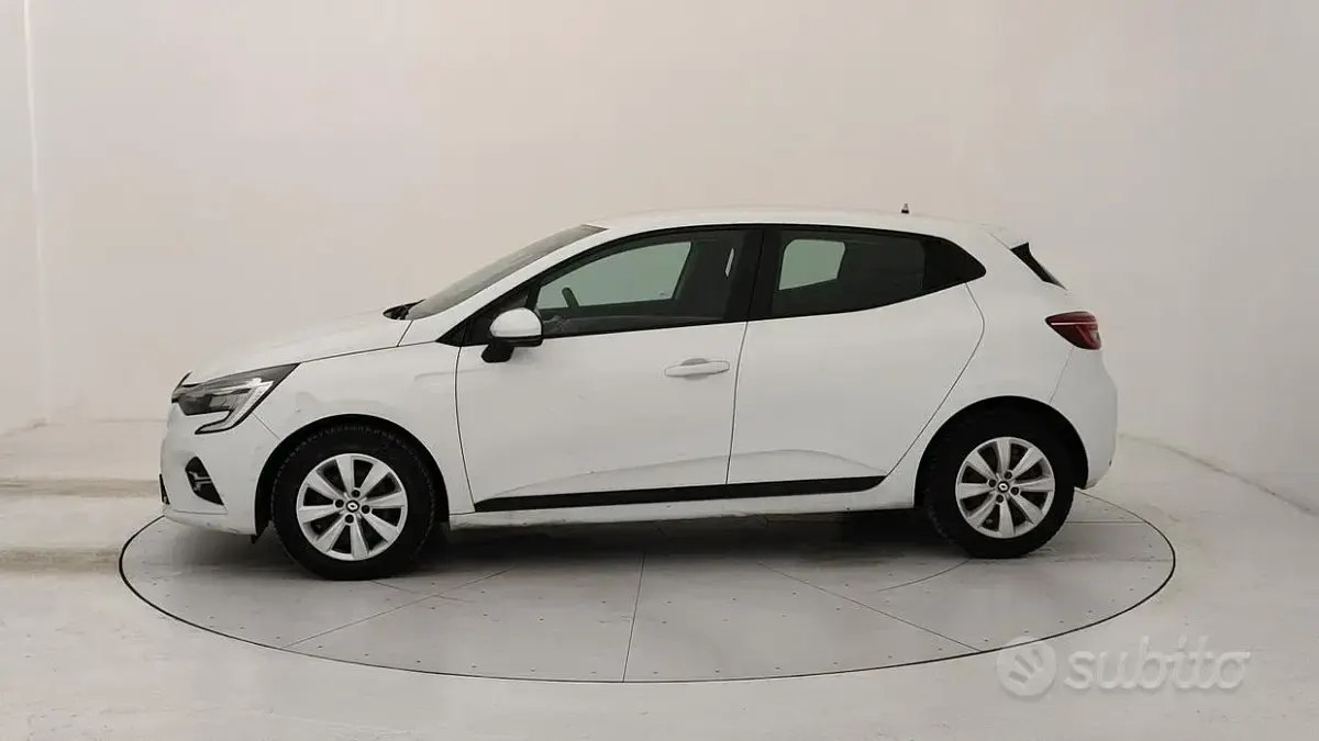 Usata Renault Clio V Business 86 CV (63 kW) 2021 Bianco Berlina