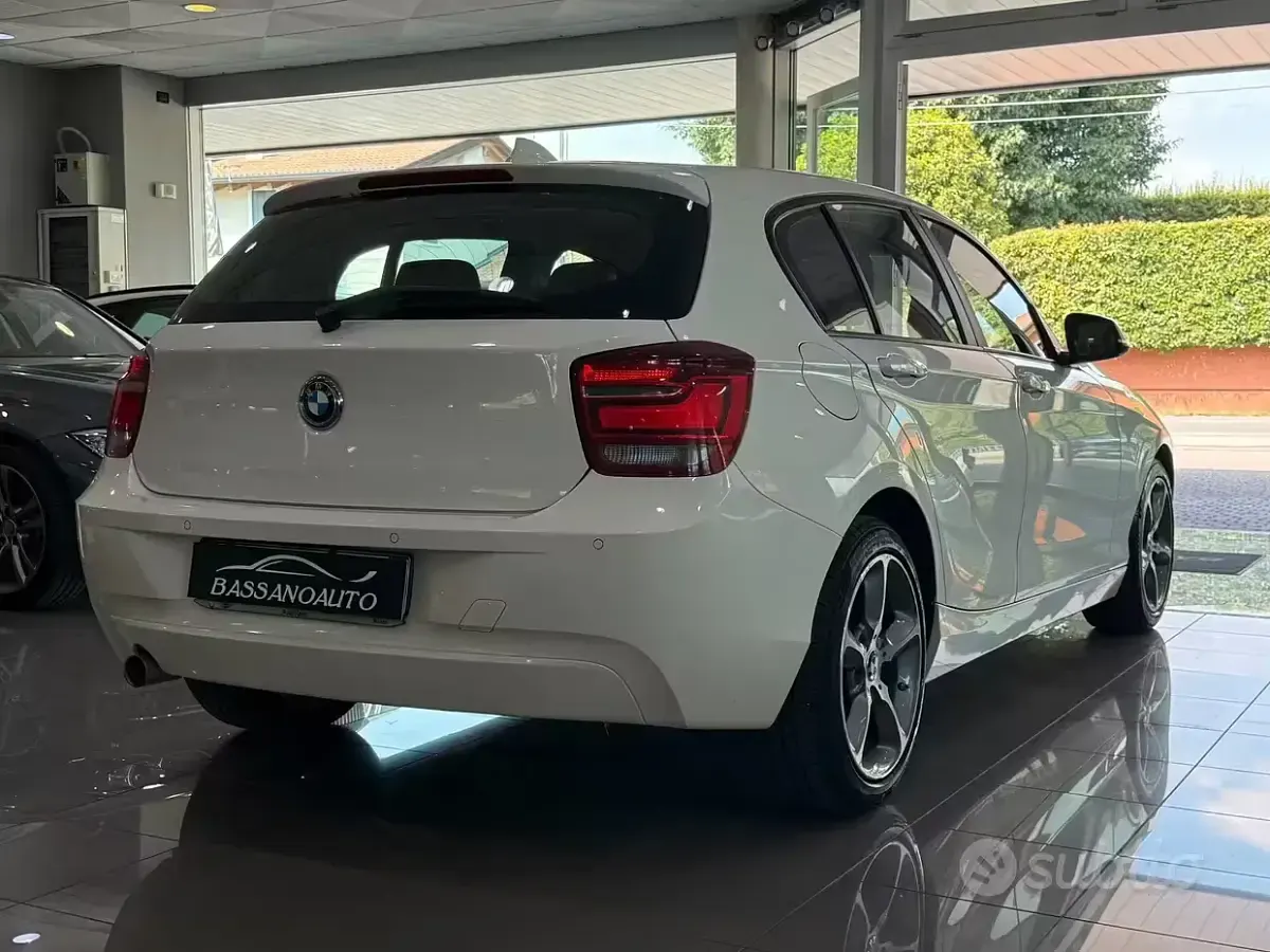 Usata BMW 116 Comfort Edition 116 CV (85 kW) 2014 Bianco Utilitaria