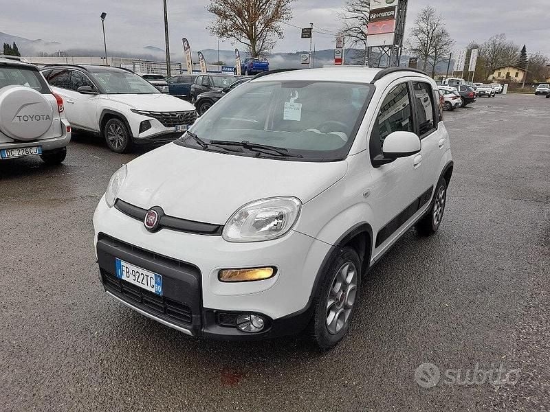 Usata Fiat Panda 4x4 S 95 CV (69 kW) 2015 Bianco Utilitaria