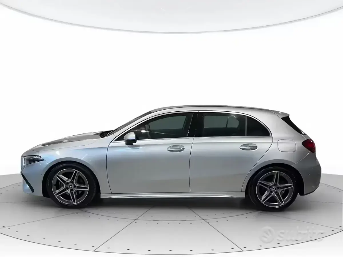 Usata Mercedes 180 Advanced 136 CV (100 kW) 2025 Grigio Berlina