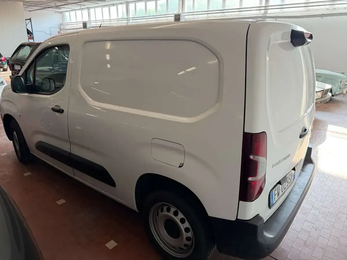 Usata Peugeot Partner S 131 CV (96 kW) 2019 Bianco Monovolume