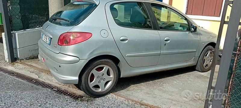 Usata Peugeot 206 60 CV (44 kW) 2005 Berlina