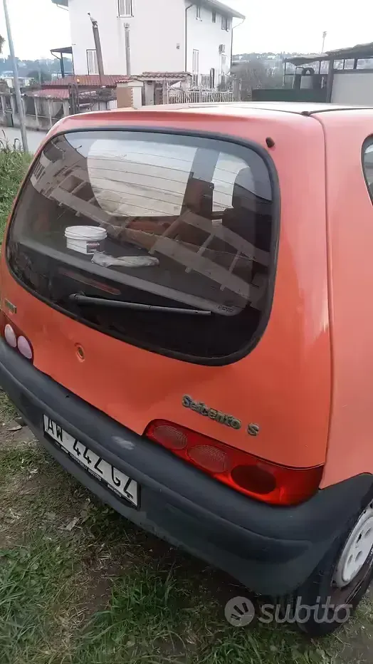 Usata Fiat 600 39 CV (28 kW) 1998 Arancione Berlina