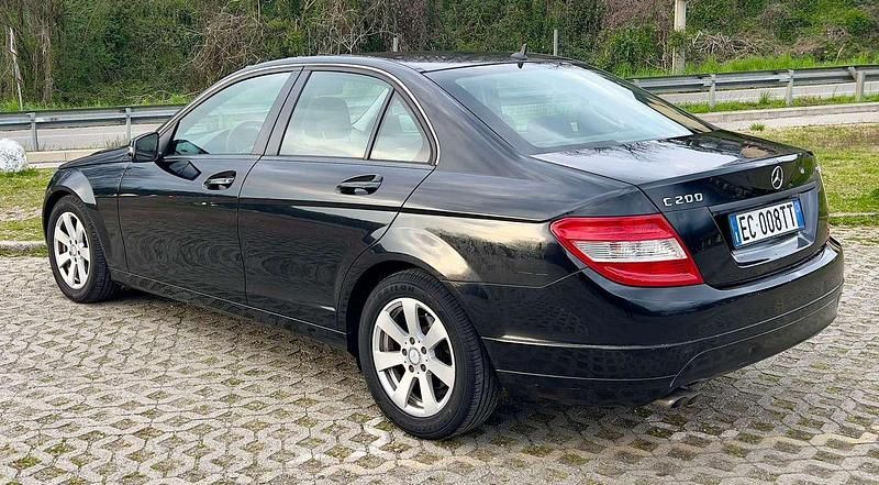 Usata Mercedes C200 Avantgarde 136 CV (100 kW) 2008 Blu/azzurro Berlina