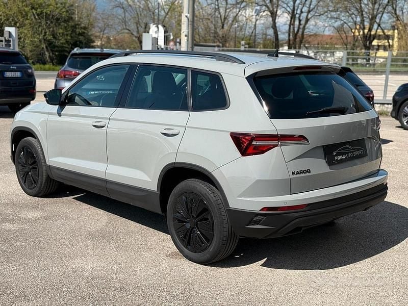 Usata Skoda Karoq SportLine 116 CV (85 kW) 2023 Grigio SUV
