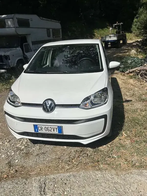 Usata VW up! Move 65 CV (47 kW) 2024 Bianco Utilitaria