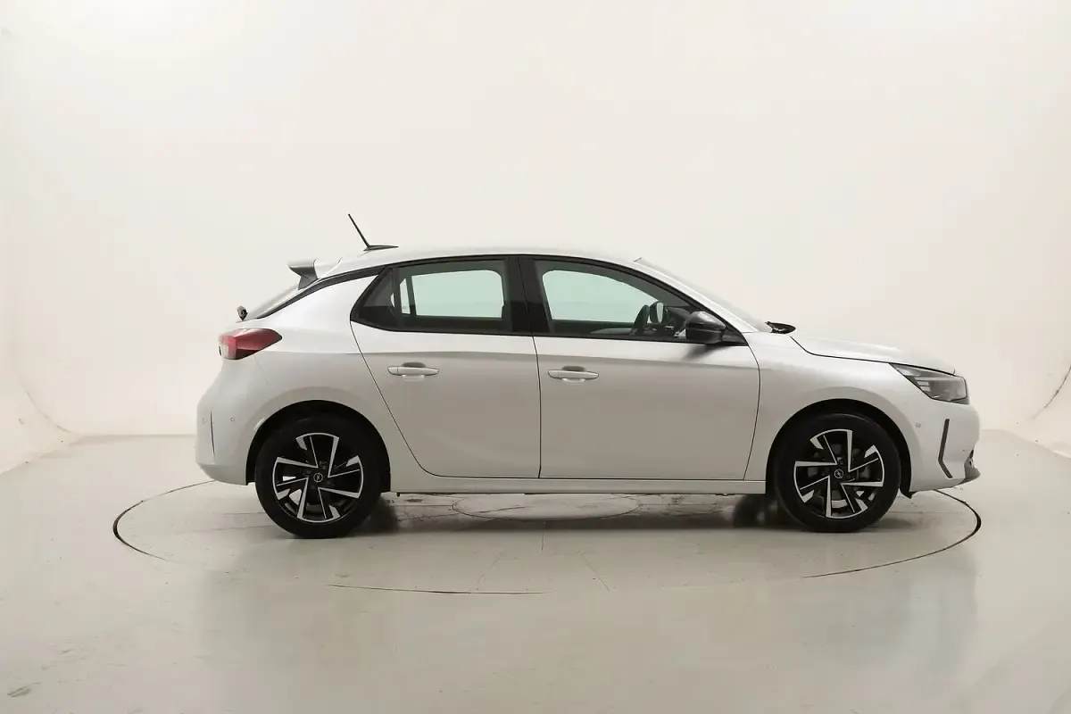 Usata Opel Corsa 101 CV (74 kW) 2025 Utilitaria