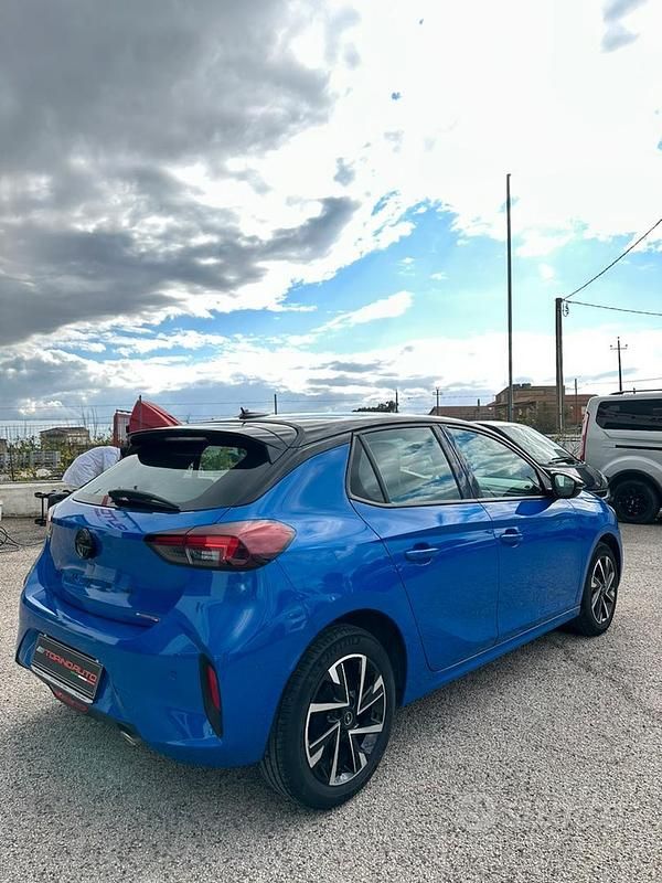 Usata Opel Corsa 100 CV (73 kW) 2024 Blu Utilitaria