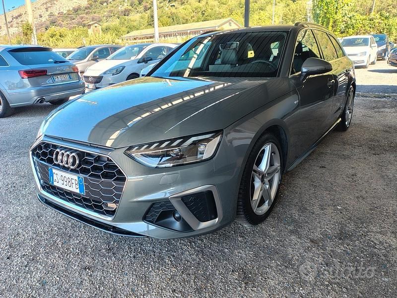 Grigio Usata 2024 Audi A4 Tre volumi | 38.000 € (Buon prezzo) - Immagine 1/4