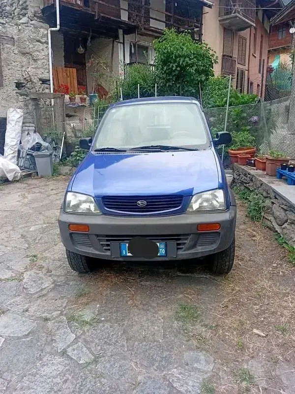 Usata Daihatsu Terios 86 CV (63 kW) 2000 Bluazzurro SUV