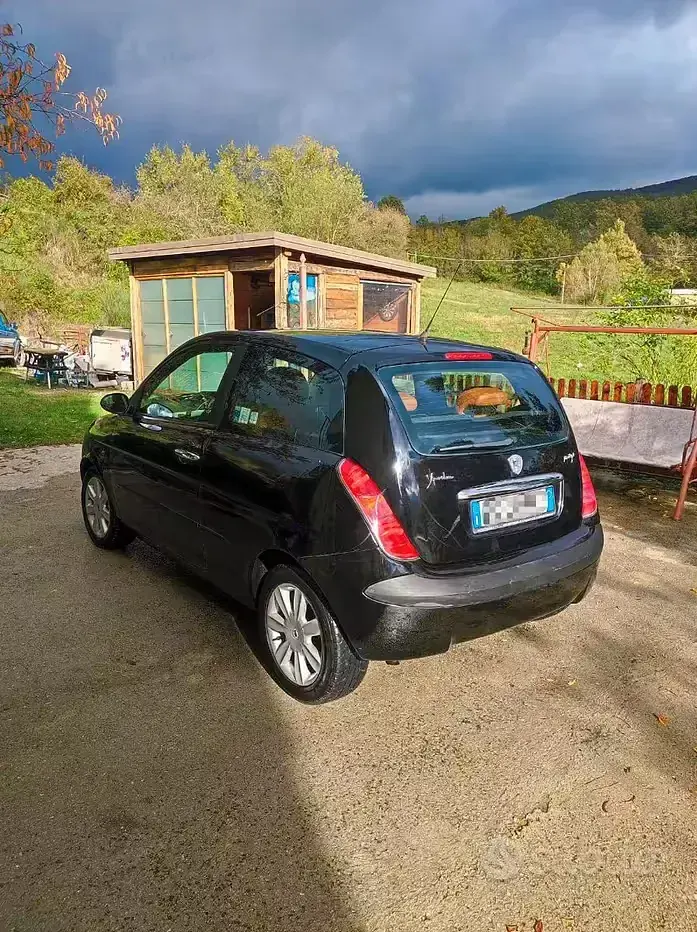 Usata Lancia Ypsilon 69 CV (50 kW) 2006 Nero Utilitaria