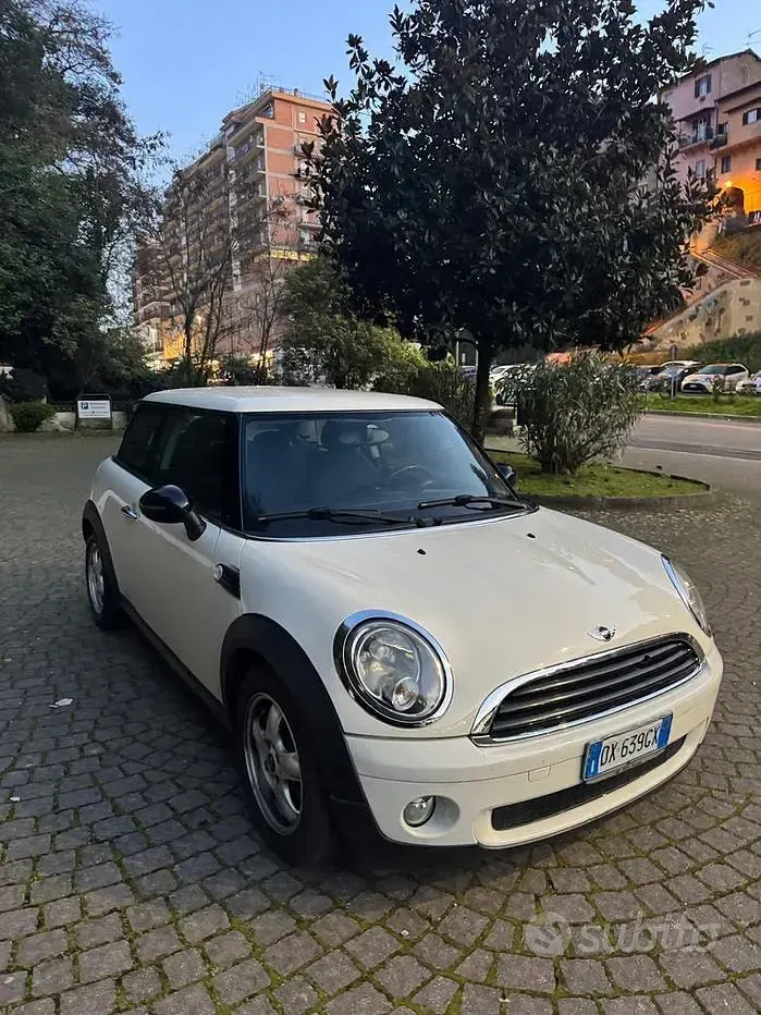 Usata Mini ONE 75 CV (55 kW) 2009 Utilitaria