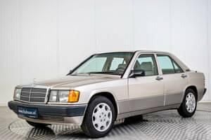 Usata Mercedes 190 126 CV (92 kW) 1989 Grigio Berlina