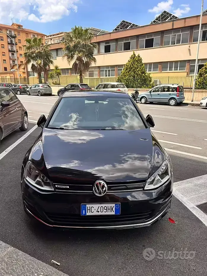 Second-hand VW Golf VII 110 CP (80 kW) 2014 Negru Berlinǎ