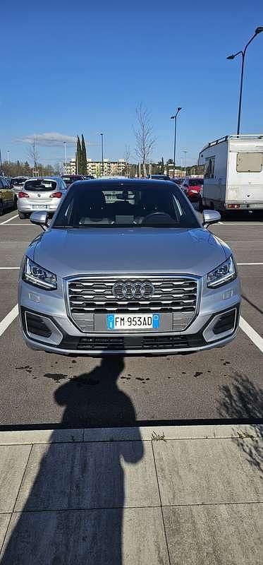 Usata Audi Q2 Sport 116 CV (85 kW) 2017 Argento SUV