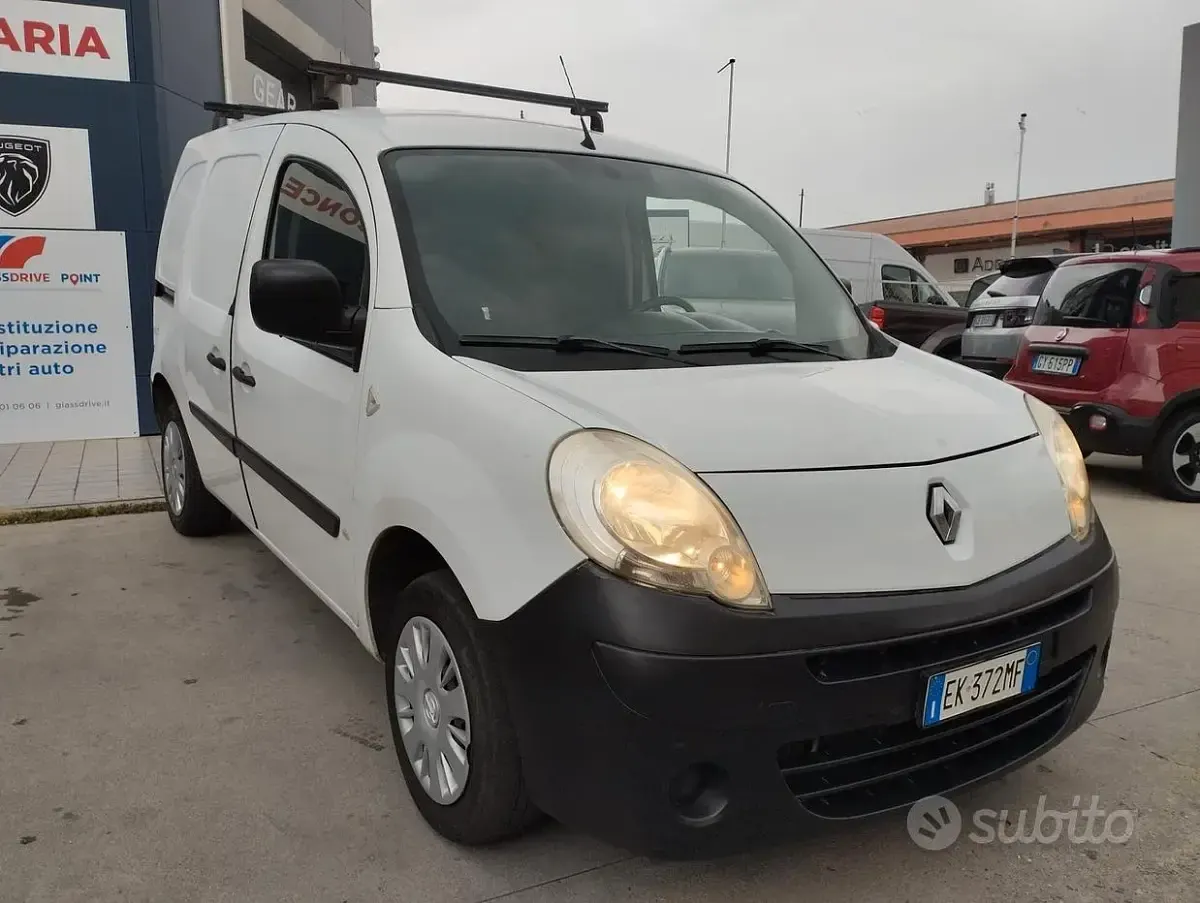 Usata Renault Kangoo 90 CV (66 kW) 2012 Bianco Monovolume