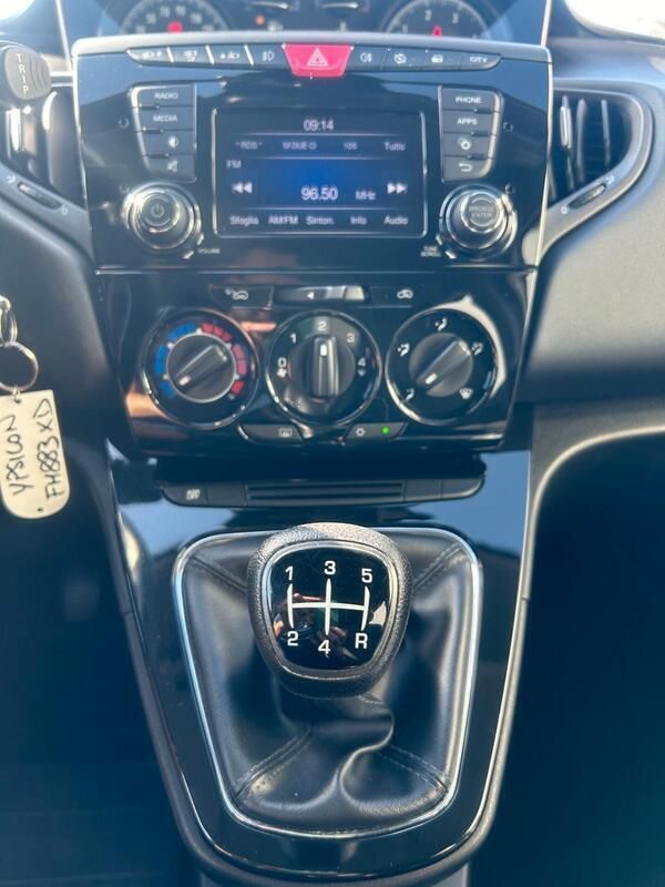 Usata Lancia Ypsilon S 95 CV (69 kW) 2017 Bianco Utilitaria