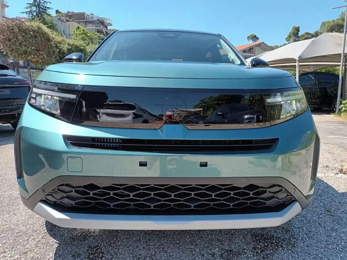 Nuova Opel Frontera 136 CV (100 kW) 2026 Verde SUV