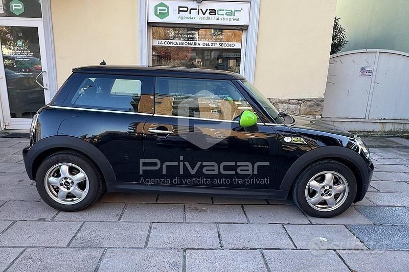 Usata Mini ONE 75 CV (55 kW) 2010 Nero Utilitaria