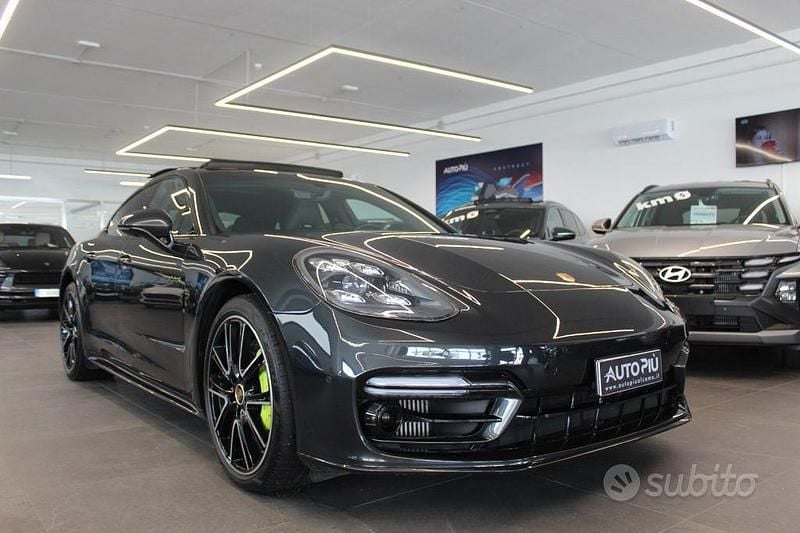 Usata Porsche Panamera 440 CV (323 kW) 2022 Grigio Berlina