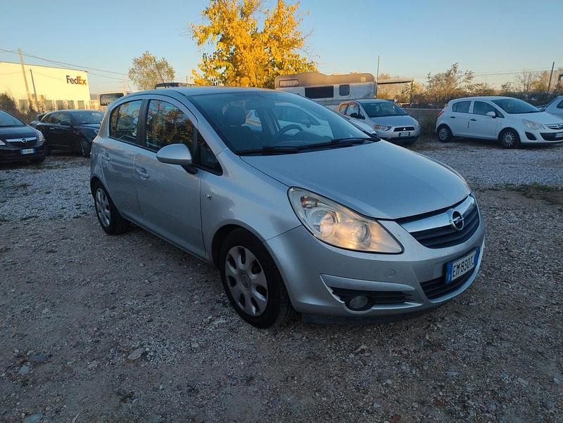 Usata Opel Corsa 95 CV (69 kW) 2012 Grigio Berlina