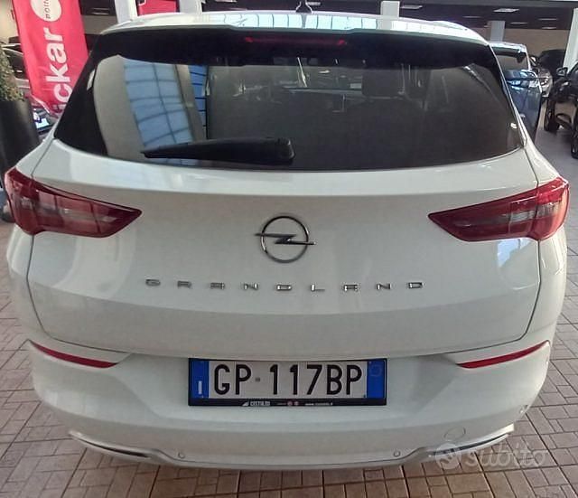 Usata Opel Grandland X Business Elegance 131 CV (96 kW) 2023 Bianco SUV