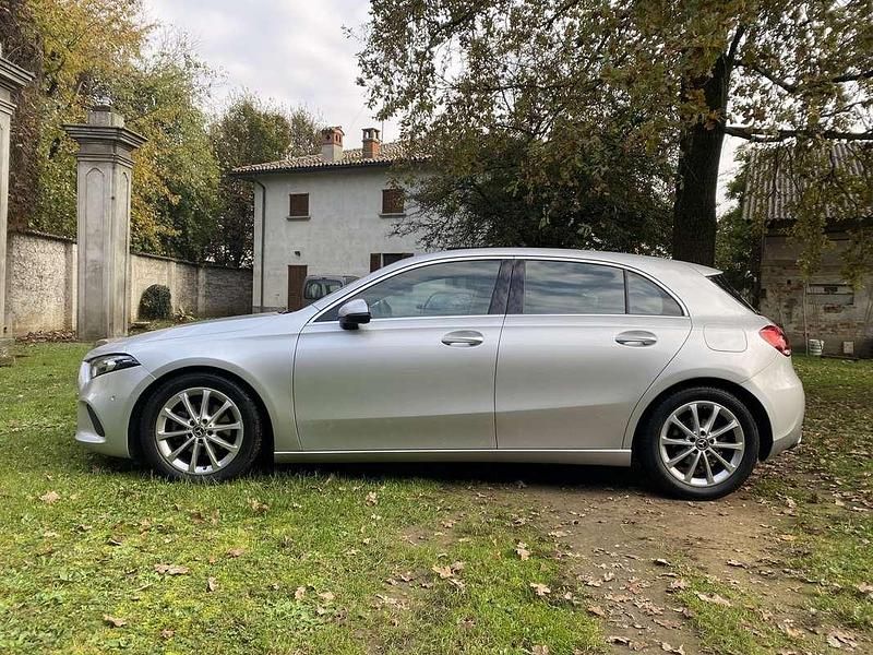 Usata Mercedes A160 Premium 109 CV (80 kW) 2019 Berlina