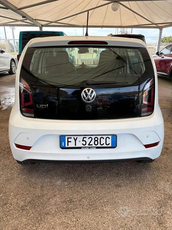 Usata VW up! Move 60 CV (44 kW) 2019 Bianco Utilitaria