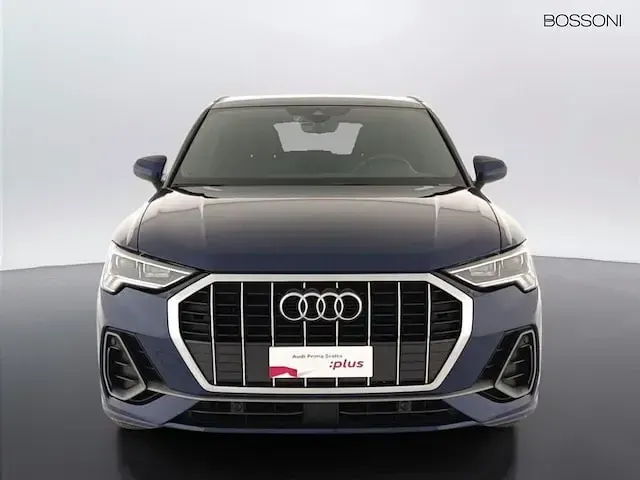 Usata Audi Q3 S-Line 150 CV (110 kW) 2024 Blu navarra metallizzato SUV