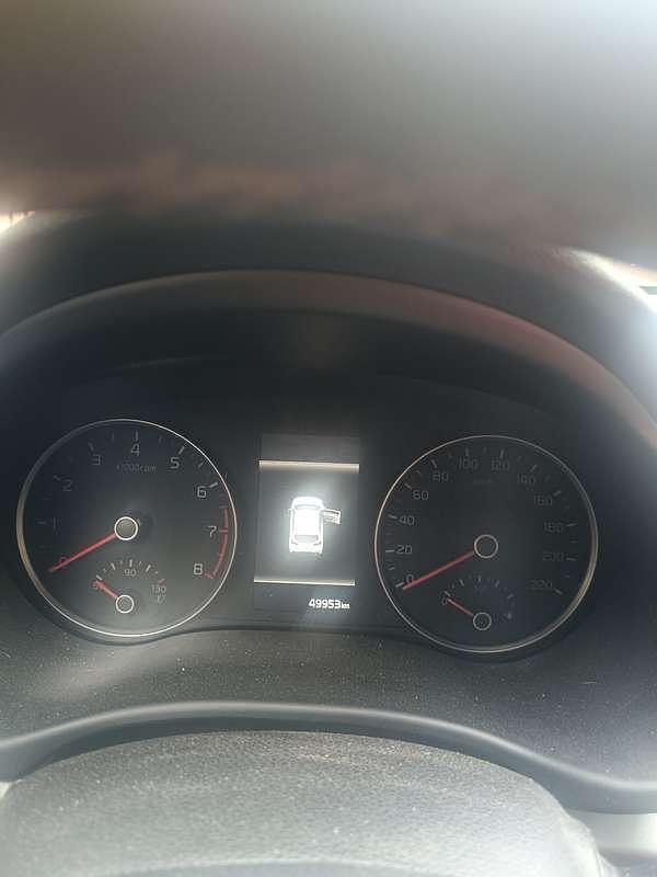 Rosso Usata 2022 Kia Rio Style Tre volumi | 14.999 € (Buon prezzo) - Immagine 1/4