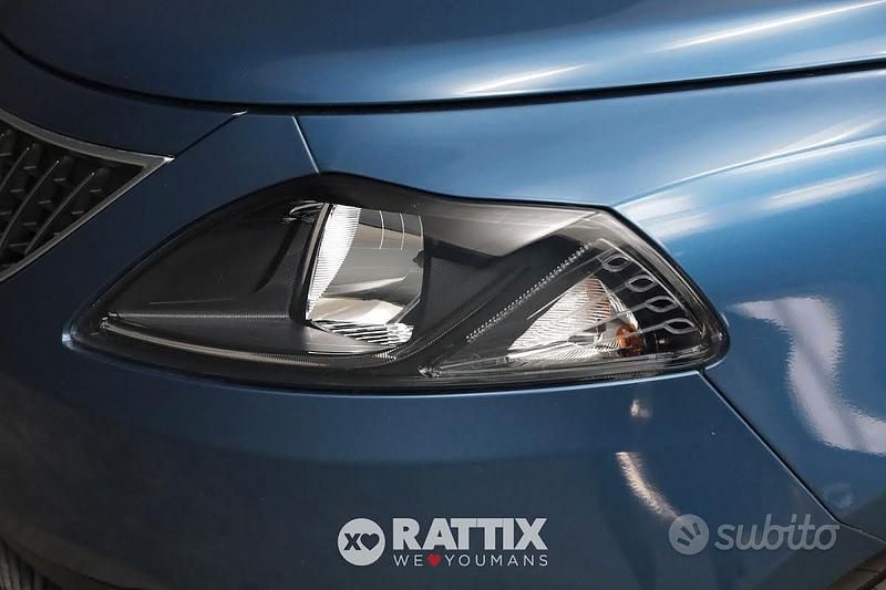 Usata Lancia Ypsilon 70 CV (51 kW) 2024 Blu elegante Utilitaria