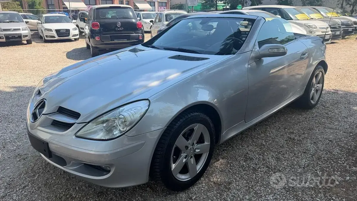 Usata Mercedes SLK200 163 CV (119 kW) 2004 Argento Cabrio