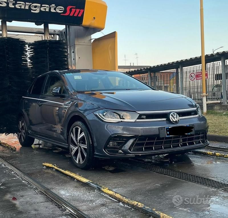 Usata VW Polo R-line 2024 Grigio Berlina