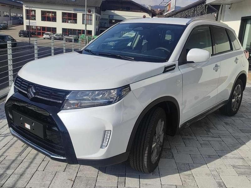 Bianco Nuova 2025 Suzuki Vitara SUV | 25.000 € (Buon prezzo) - Immagine 1/4