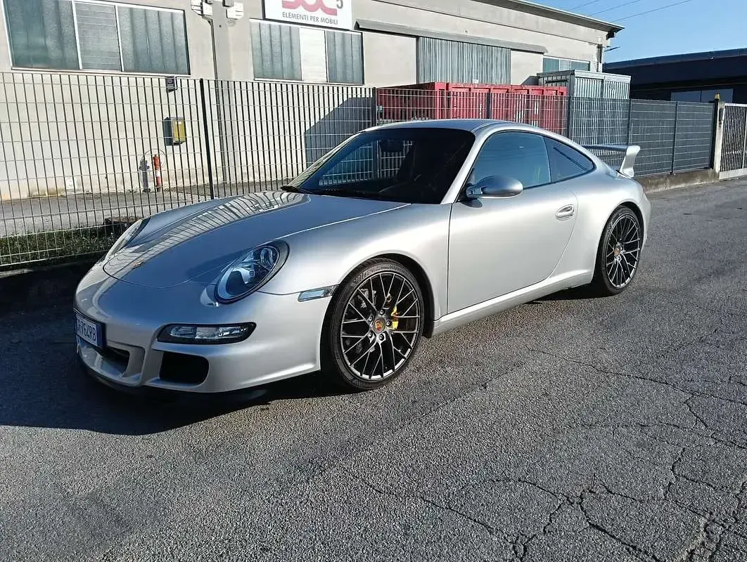 Usata Porsche 997 325 CV (239 kW) 2005 Argento Coupé