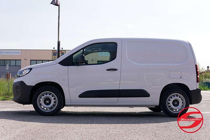 Nuova Opel Combo 131 CV (96 kW) 2026 Bianco Monovolume