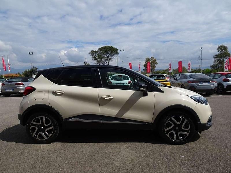 Usata Renault Captur Intens 90 CV (66 kW) 2016 Beige SUV