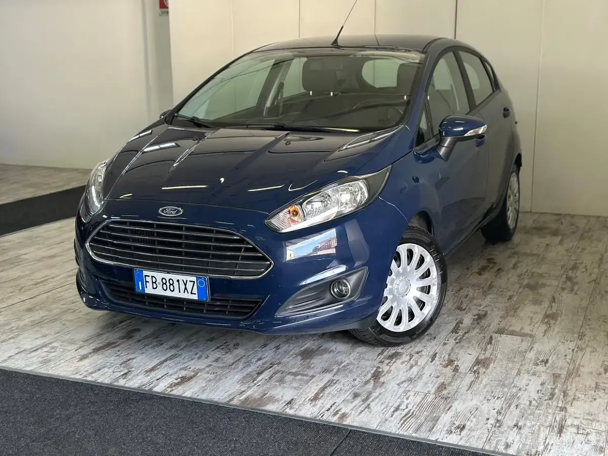 Usata Ford Fiesta 75 CV (55 kW) 2016 Bluazzurro Utilitaria