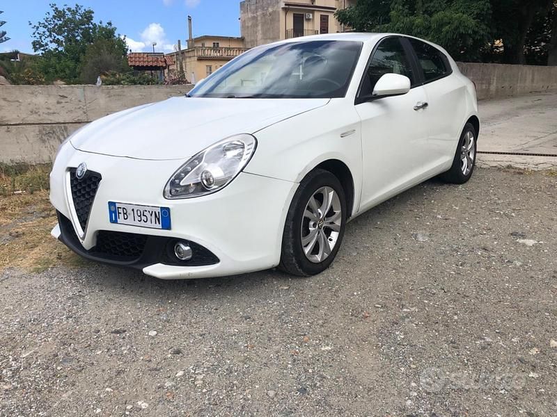 Usata Alfa Romeo Giulietta 109 CV (80 kW) 2015 Utilitaria