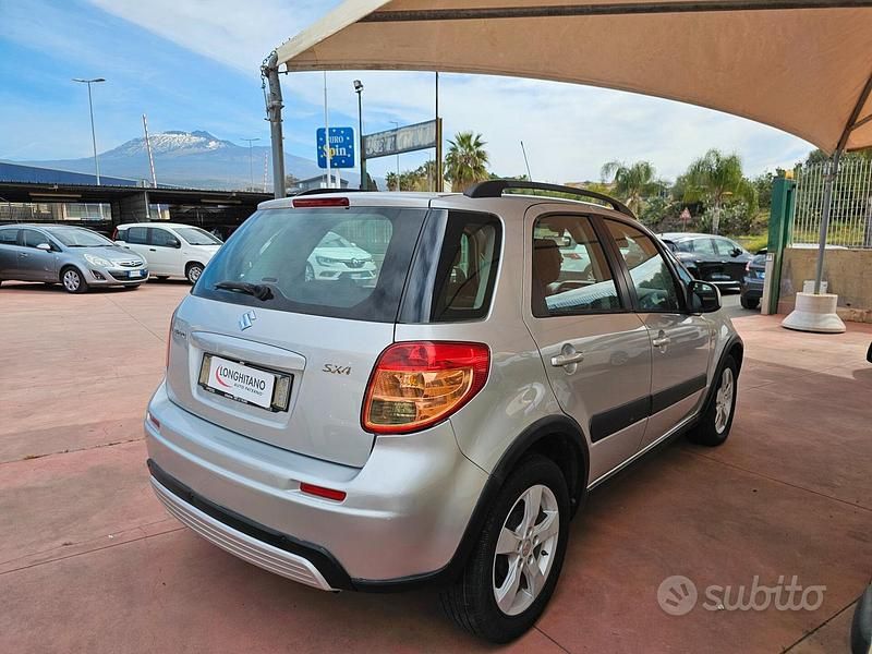 Usata Suzuki SX4 90 CV (66 kW) 2008 Grigio SUV