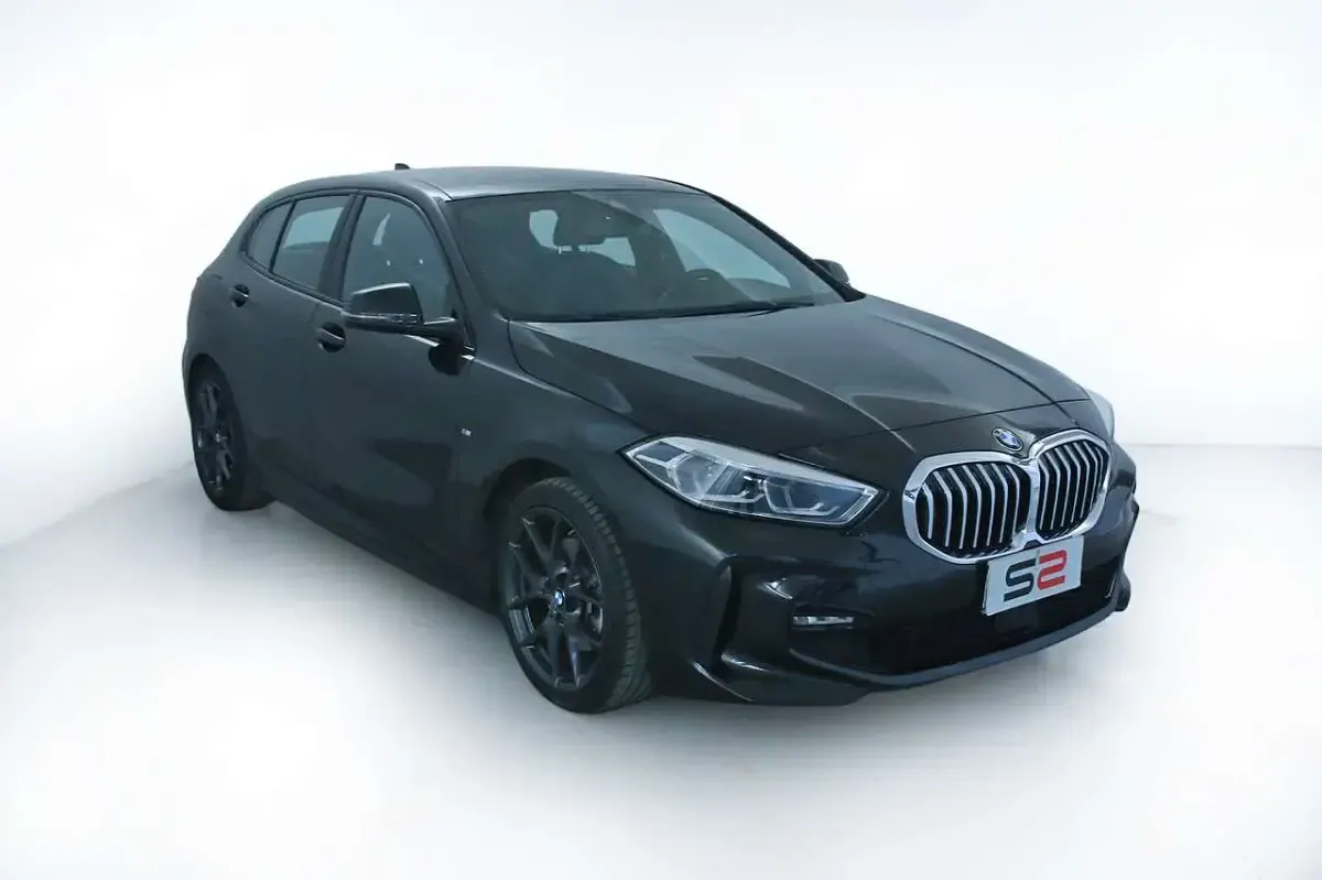 Usata BMW 118 Shadowline 150 CV (110 kW) 2021 Nero Utilitaria