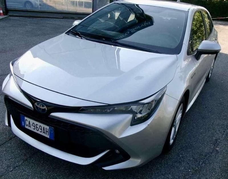 Usata Toyota Corolla Business Edition 98 CV (72 kW) 2020 Argento Berlina