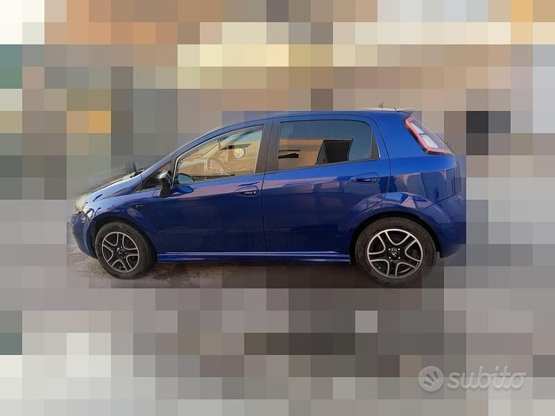 Usata Fiat Punto 75 CV (55 kW) 2006 Blu Utilitaria