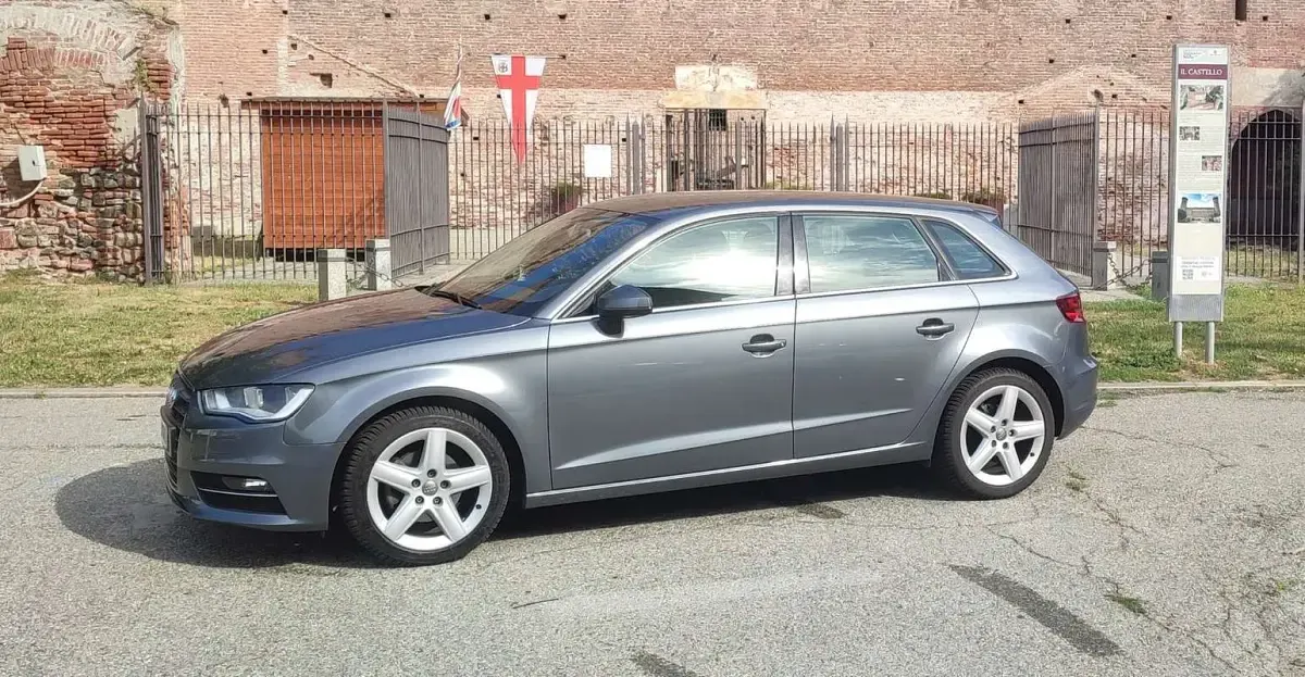 Usata Audi A3 Attraction 105 CV (77 kW) 2013 Berlina
