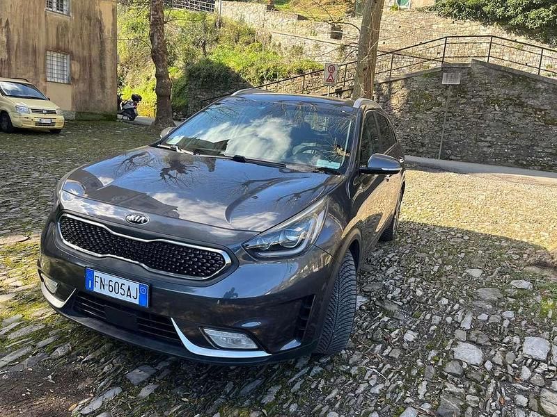 Usata Kia Niro 105 CV (77 kW) 2018 Grigio SUV