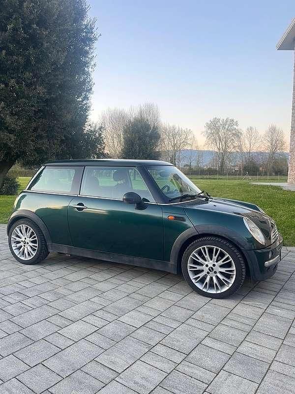 Usata Mini ONE 90 CV (66 kW) 2003 Utilitaria